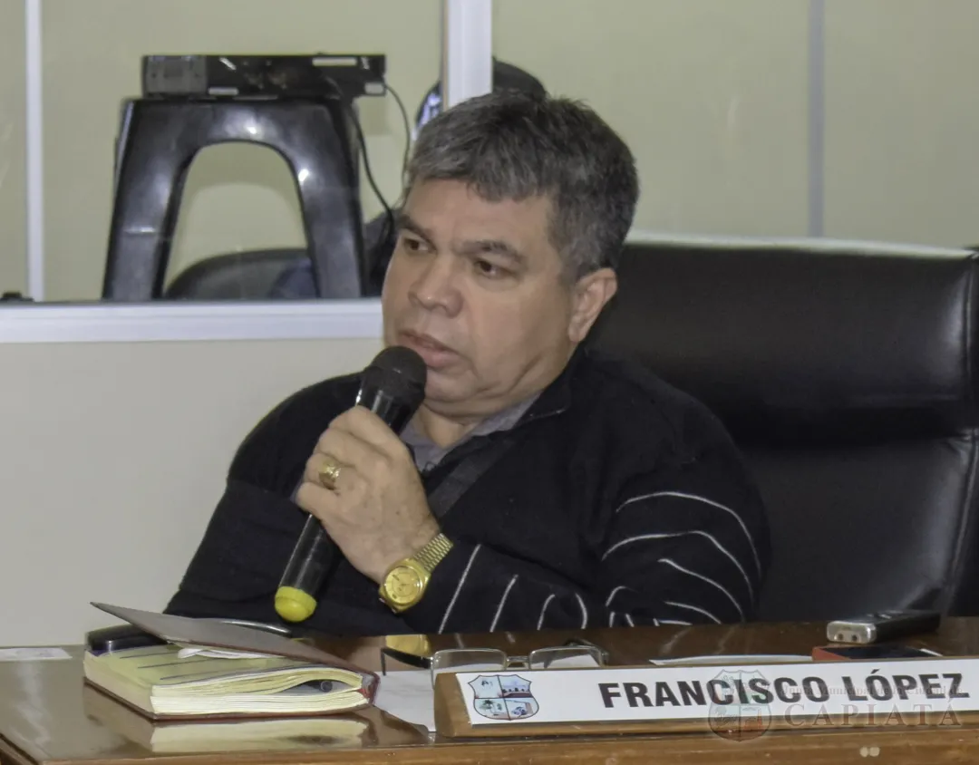 Foto 1 de Plantean la posibilidad de introducir en el presupuesto del próximo año la construcción de una muralla de protección alrededor del cementerio municipal