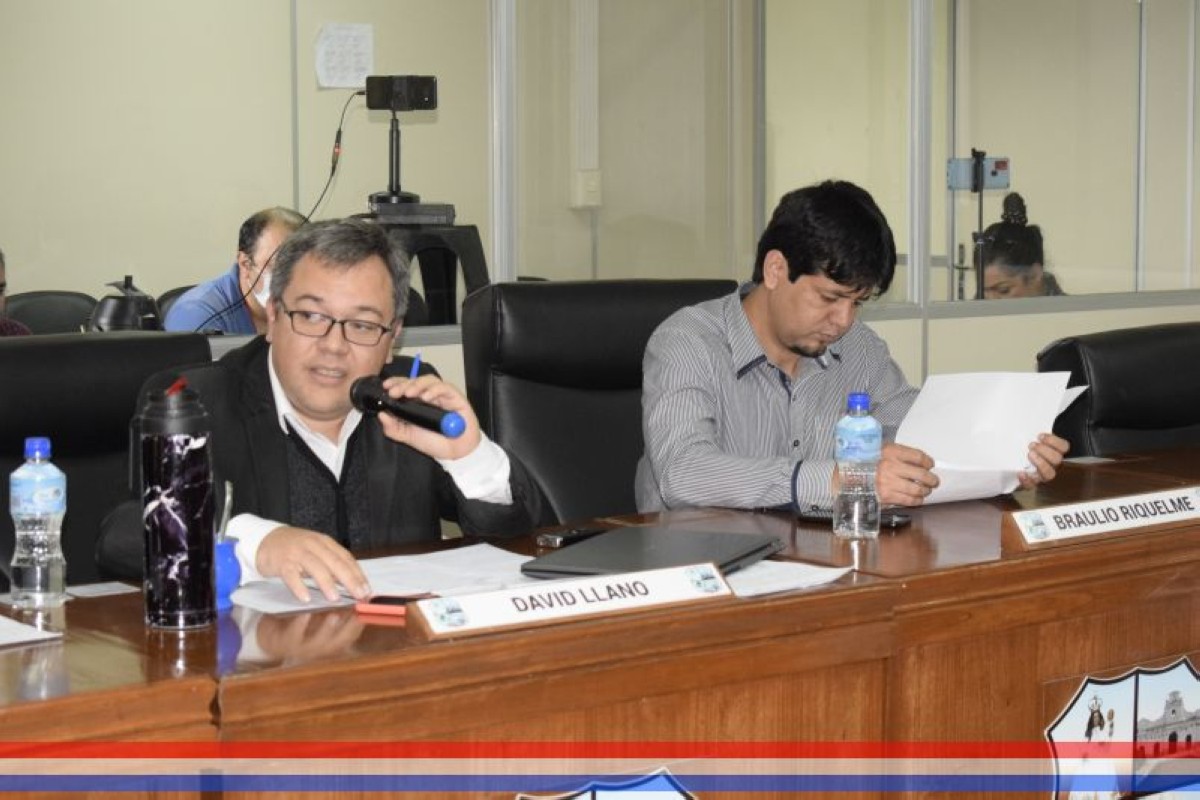 Foto 8 de SESION ORDINARIA DE LA JUNTA MUNICIPAL DE CAPIATA: Notas Recibidas, Nota Remitida y Expedientes Dictaminados