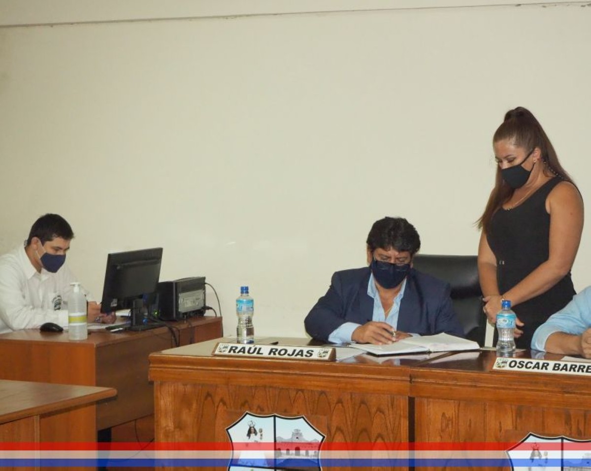 Foto 8 de SESION ORDINARIA DE LA JUNTA MUNICIPAL DE CAPIATA: Notas Recibidas, Nota Remitida y Expedientes Dictaminados