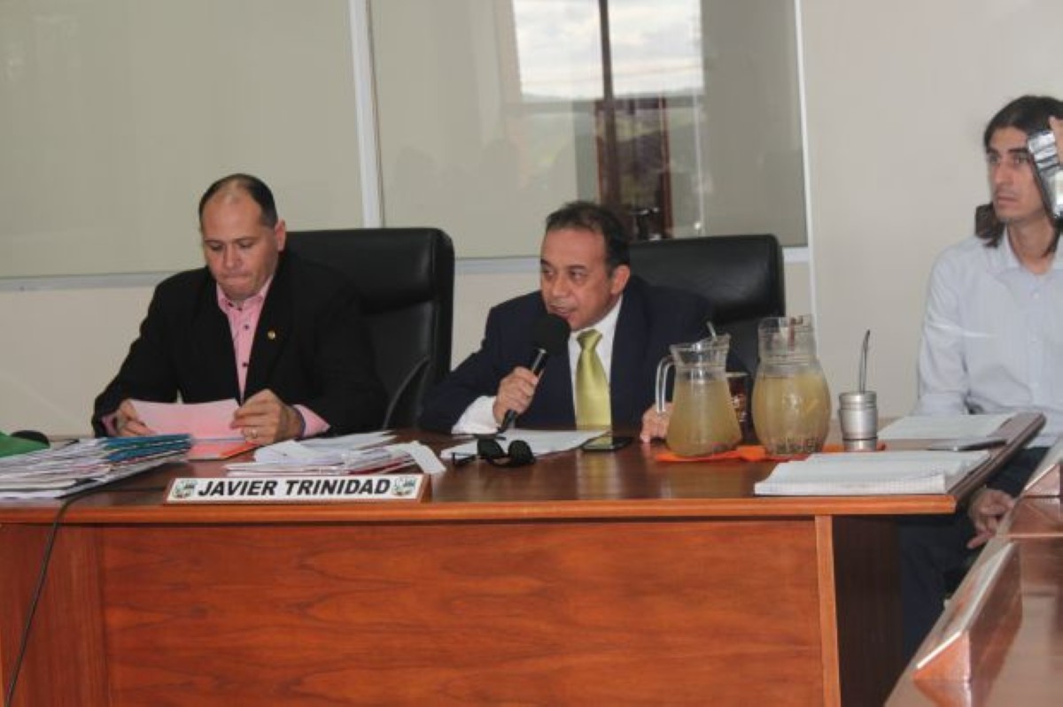 Foto 4 de Comerciantes de la calle Mcal. López piden solución al problema del estacionamiento