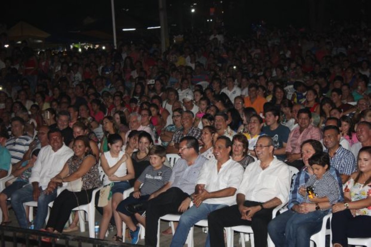 Foto 30 de ¡MAGNIFICA NOCHE CAPIATEÑA!