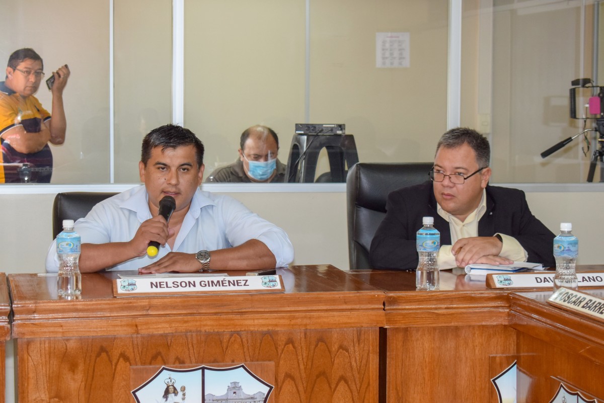 Foto 11 de SESION ORDINARIA DE LA JUNTA MUNICIPAL DE CAPIATA: Notas Recibidas, Nota Remitida y Expedientes Dictaminados