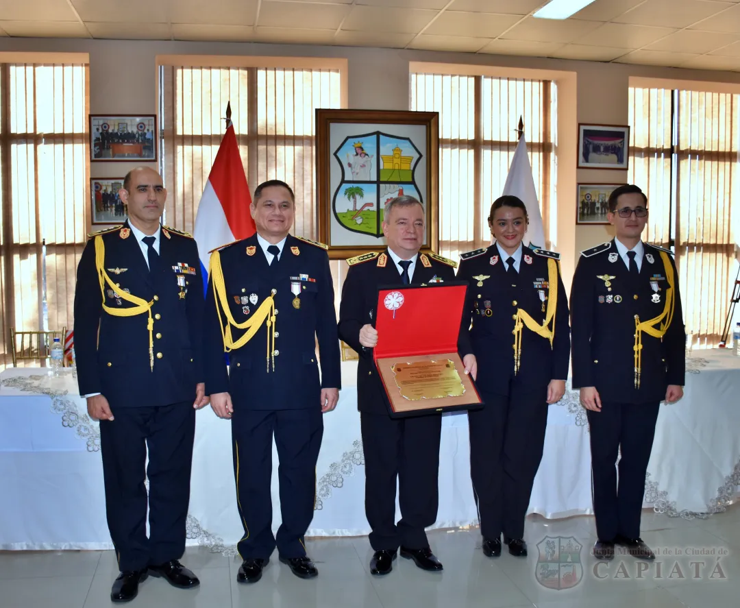 Foto 6 de Acto de reconocimiento como “Ciudadano Ilustre de Capiatá” al Comandante de la Policía Nacional, Crio. Gral. César Silguero Lobos