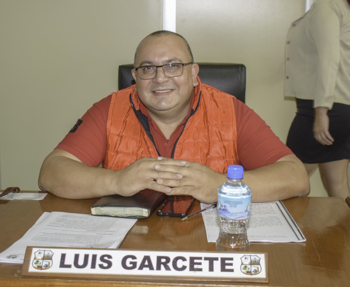 Foto 8 de SESION ORDINARIA DE LA JUNTA MUNICIPAL DE CAPIATA: Notas Recibidas, Nota Remitida y Expedientes Dictaminados