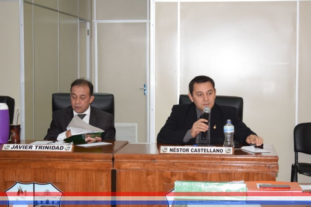 Foto 2 de Fue conformada la Mesa Directiva periodo 2019 - 2020 y las Comisiones Asesoras