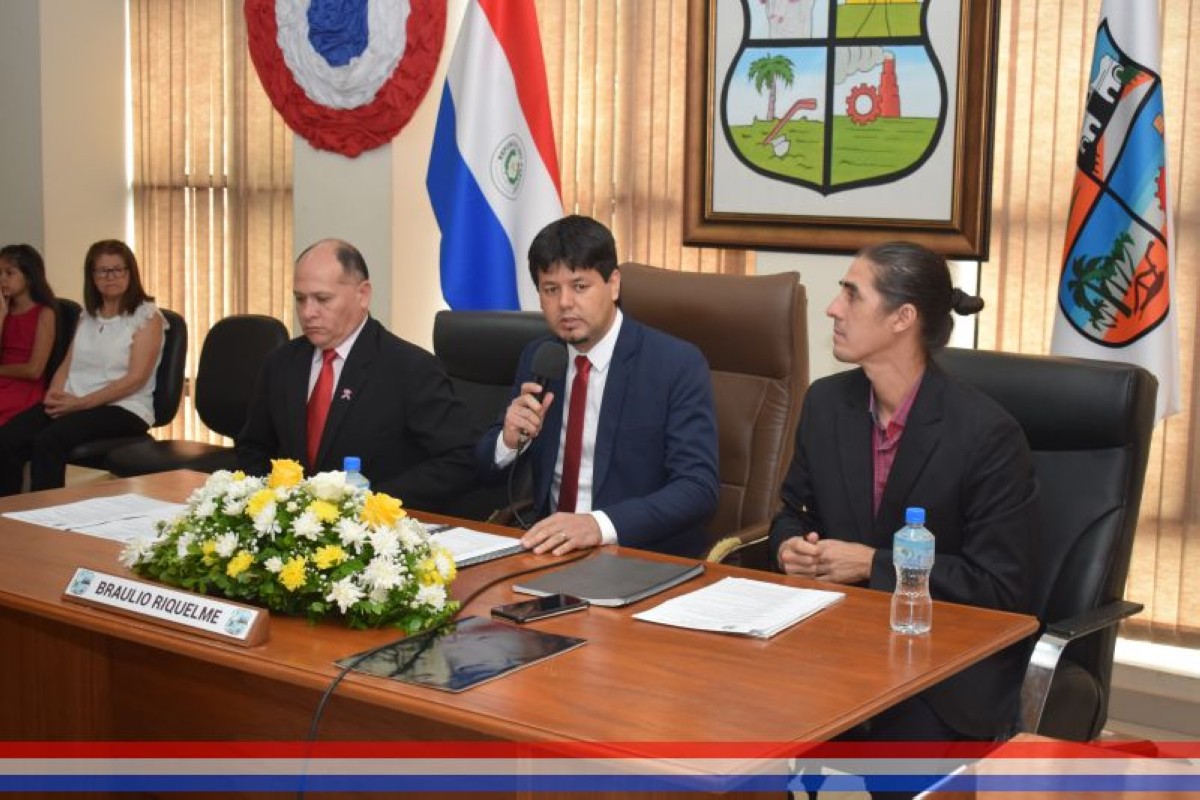 Foto 16 de Asumió la nueva Mesa Directiva, periodo 2023 – 2024: Presidente, concejal Braulio Riquelme; Vicepresidente, concejal David Llano