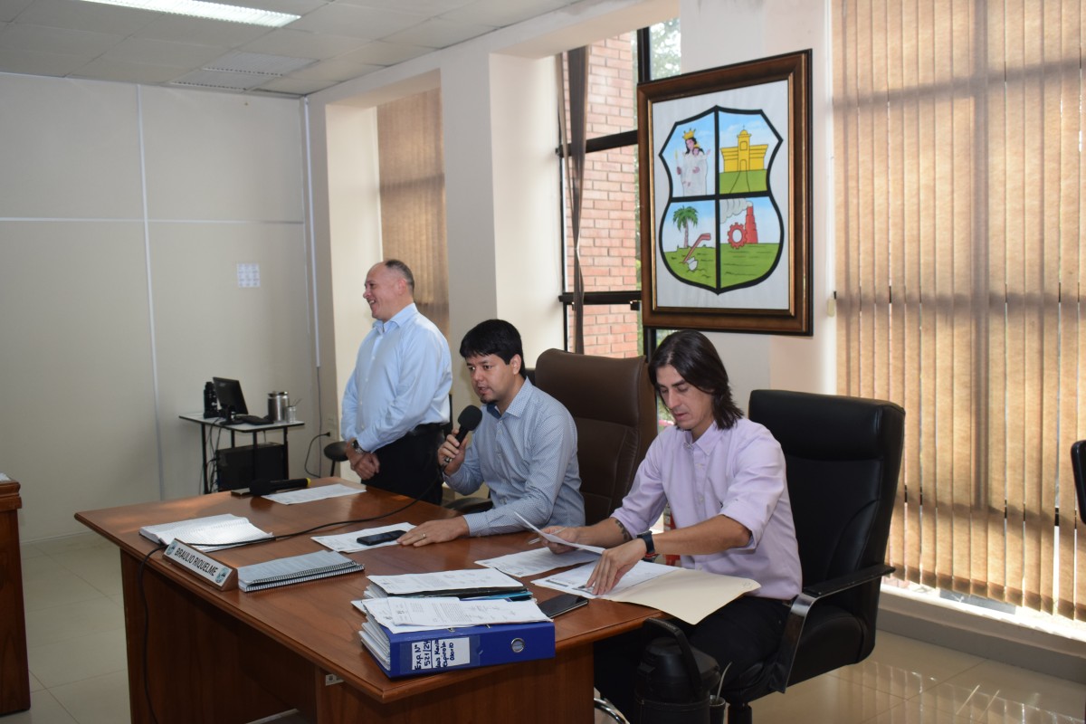 Foto 15 de SESION ORDINARIA DE LA JUNTA MUNICIPAL DE CAPIATA: Notas Recibidas, Nota Remitida y Expedientes Dictaminados