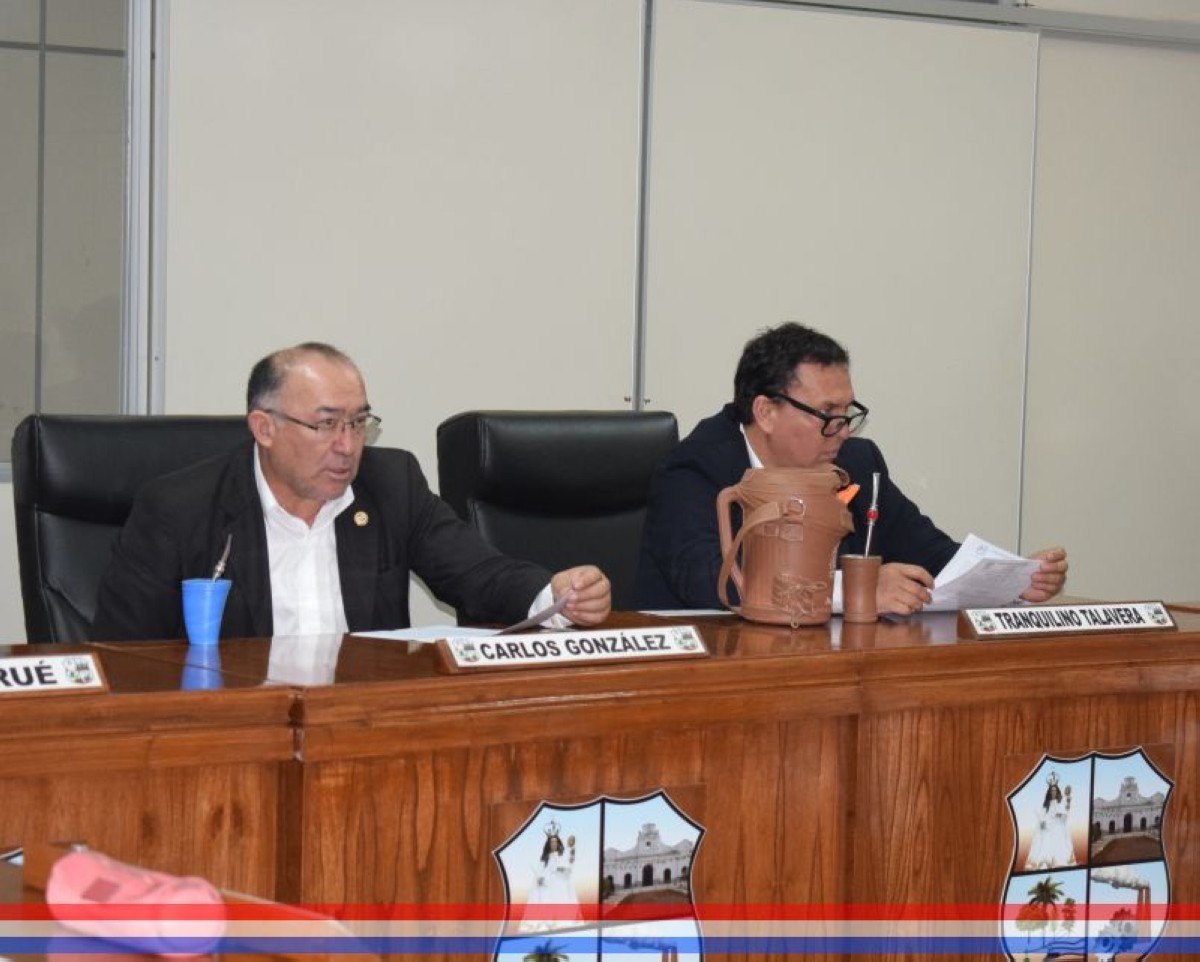 Foto 7 de SESION ORDINARIA DE LA JUNTA MUNICIPAL DE CAPIATA: Notas Recibidas, Nota Remitida y Expedientes Dictaminados