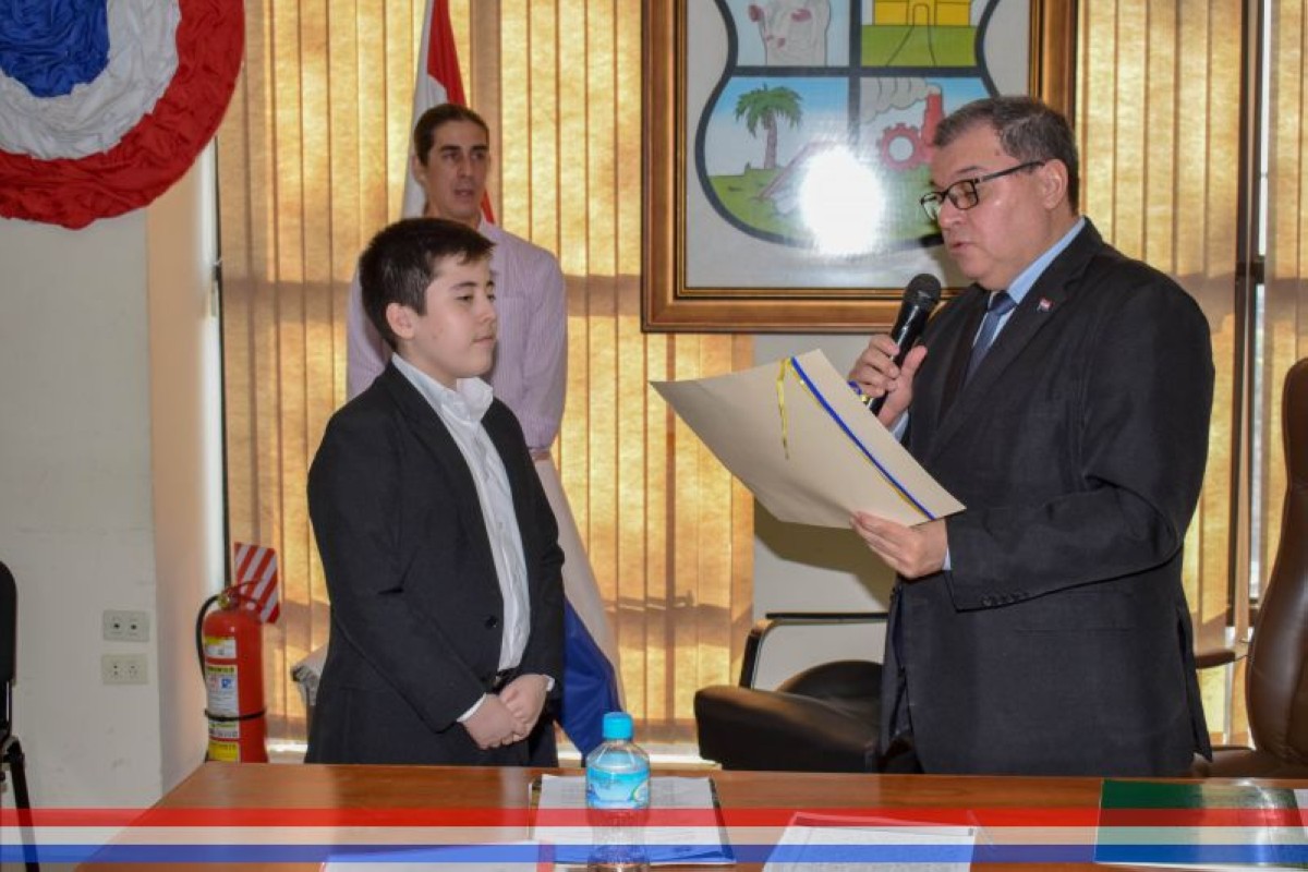 Foto 7 de Con tan solo 13 años, Richard David López Centurión recibe reconocimiento como "Hijo Dilecto de la ciudad de Capiatá" por su talento artístico