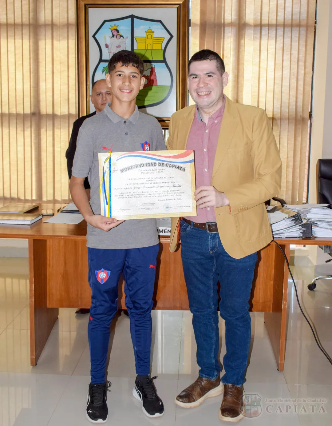 Foto 9 de Reconocimiento al Mérito Deportivo a jóvenes futbolistas capiateños, campeones de Torneo Internacional disputado en Japón