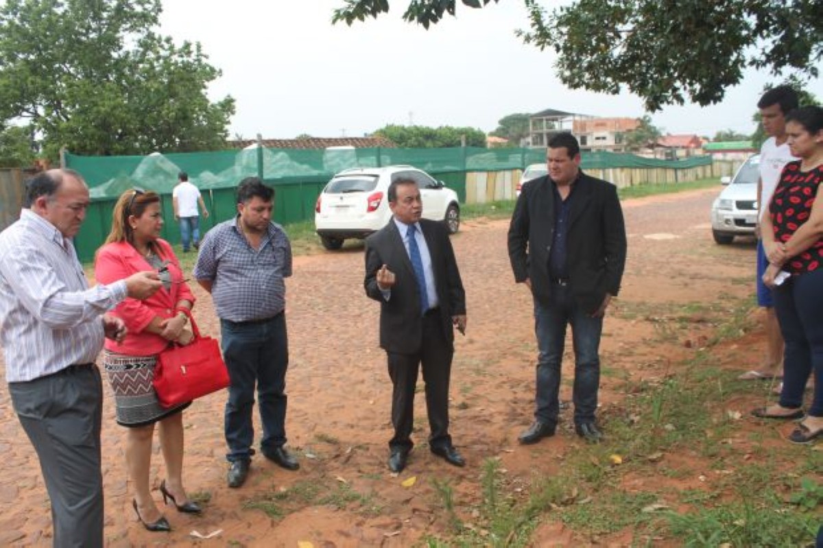 Foto 15 de Vecinos del Km. 21 ruta I expresaron su queja contra recicladora de residuos plásticos por emisión de malos olores