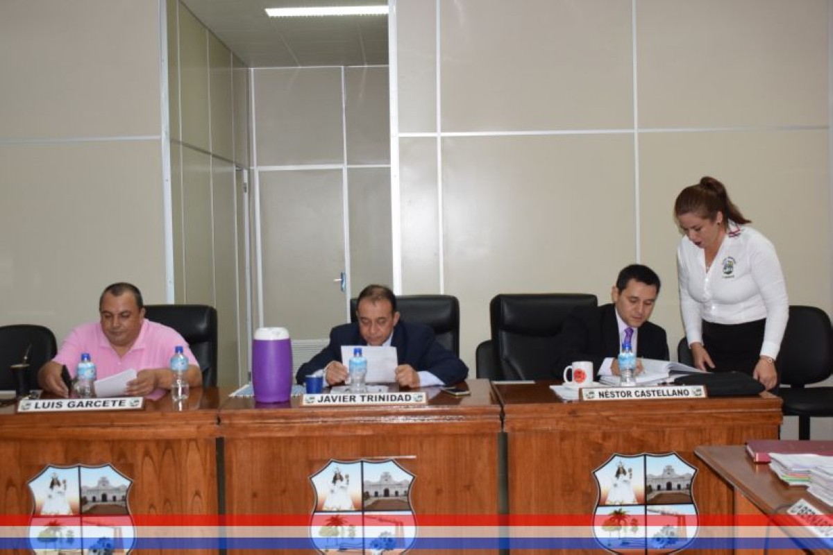 Foto 8 de SESION ORDINARIA DE LA JUNTA MUNICIPAL DE CAPIATA: Notas Recibidas, Nota Remitida y Expedientes Dictaminados