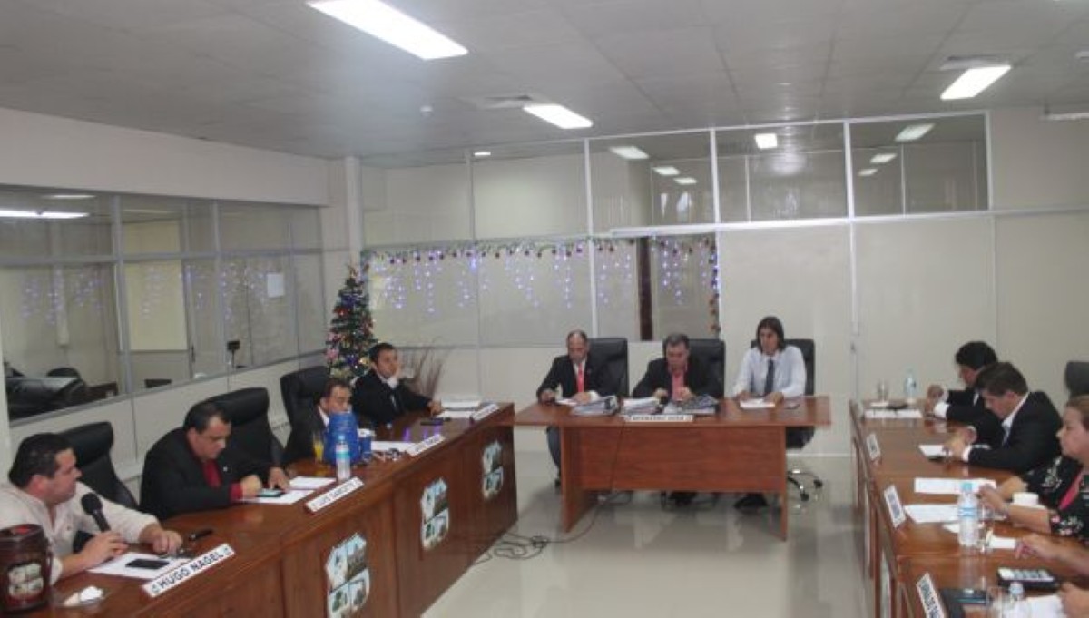 Foto 4 de SESION ORDINARIA DE LA JUNTA MUNICIPAL DE CAPIATA: Notas Recibidas y Expedientes Dictaminados