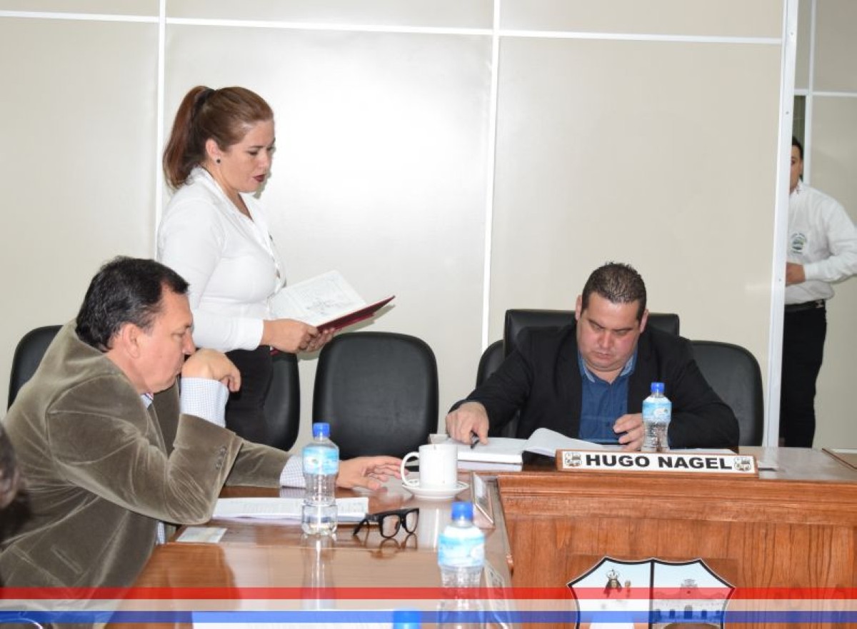 Foto 15 de SESION ORDINARIA DE LA JUNTA MUNICIPAL DE CAPIATA: Notas Recibidas, Nota Remitida y Expedientes Dictaminados
