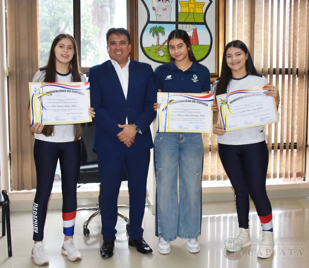 Foto 6 de Reconocimiento a jóvenes capiateñas destacadas en el Handball a nivel nacional e internacional