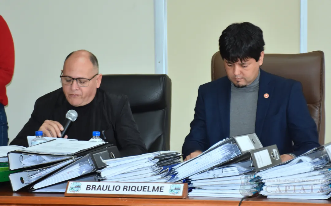 Foto 12 de SESION ORDINARIA DE LA JUNTA MUNICIPAL DE CAPIATA: Notas Recibidas y Expedientes Dictaminados