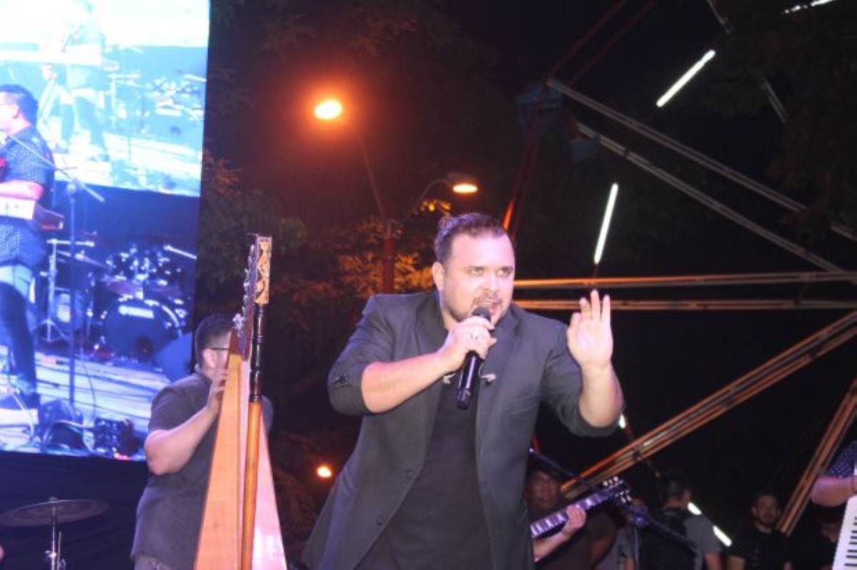 Foto 42 de ¡MAGNIFICA NOCHE CAPIATEÑA!