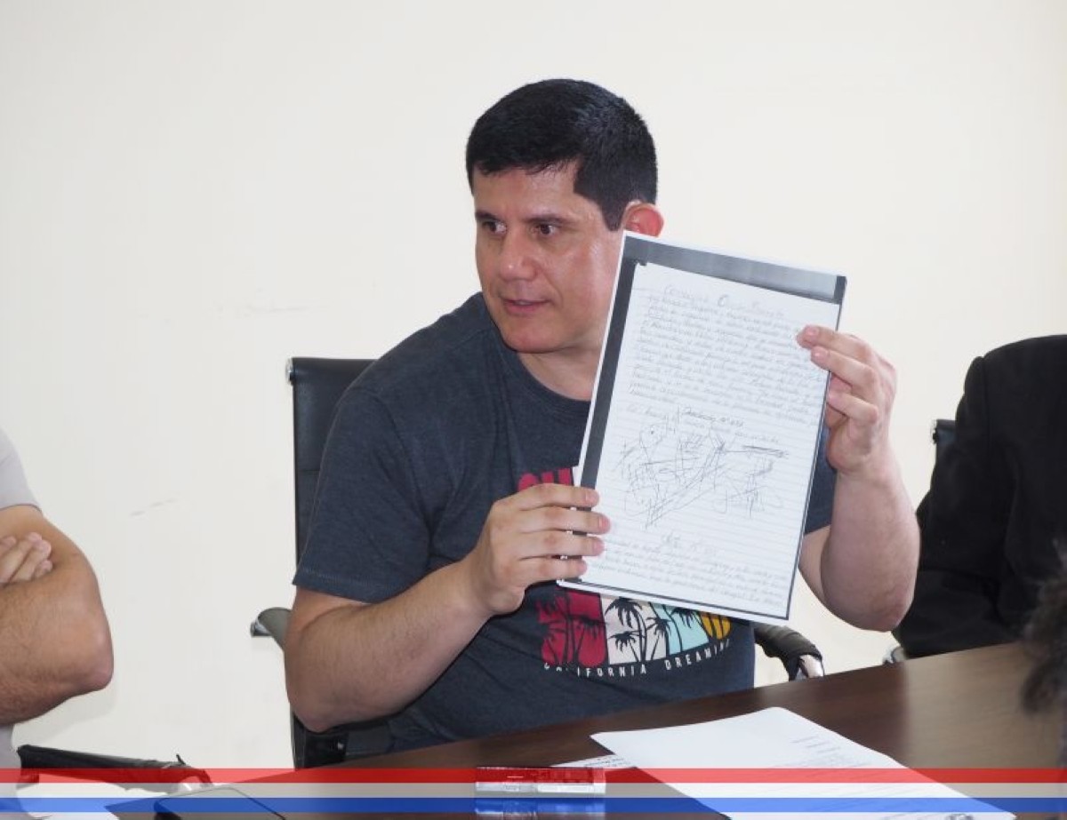 Foto 3 de SESION ORDINARIA DE LA JUNTA MUNICIPAL DE CAPIATA: Nota Recibida, Nota Remitida y Expedientes Dictaminados