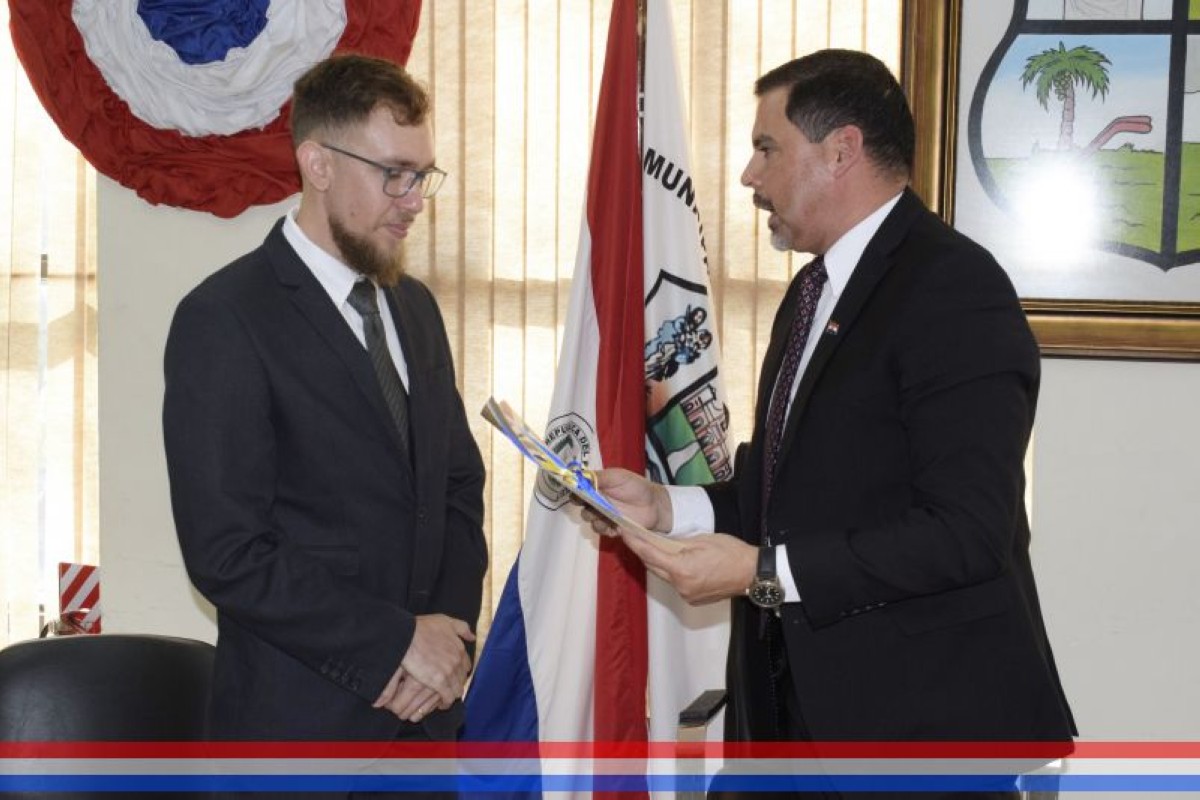 Foto 16 de Entregaron Reconocimiento al Mérito al Prof. Phd. Adolfo Javier Jara Céspedes