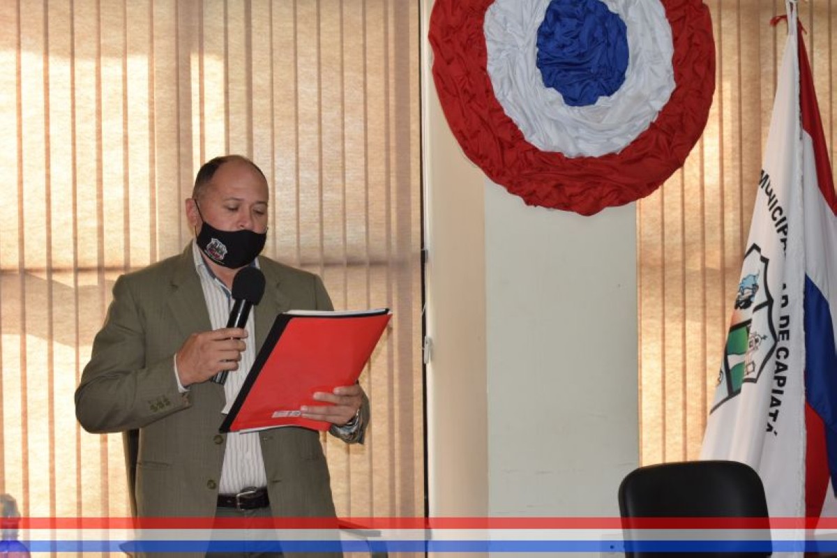 Foto 5 de El Prof. Esteban Antonio Romero Insfrán recibió el reconocimiento como Hijo Dilecto de la ciudad de Capiatá