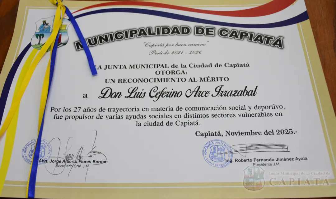 Foto 24 de Entrega de reconocimiento al Mérito a los destacados comunicadores sociales Felipe Darío Fernández y Luis Arce