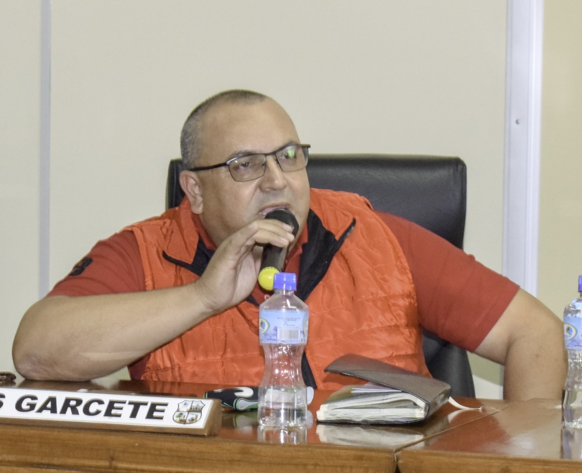 Foto 2 de Emotiva recordación al concejal Nelson Giménez Alfonso (+) ante inicio del Torneo Interno Municipal 2024