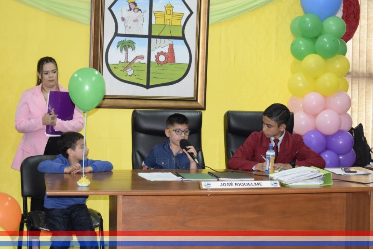 Foto 23 de Niños y Niñas Concejales Municipales presentaron propuestas más que interesantes para nuestra comunidad