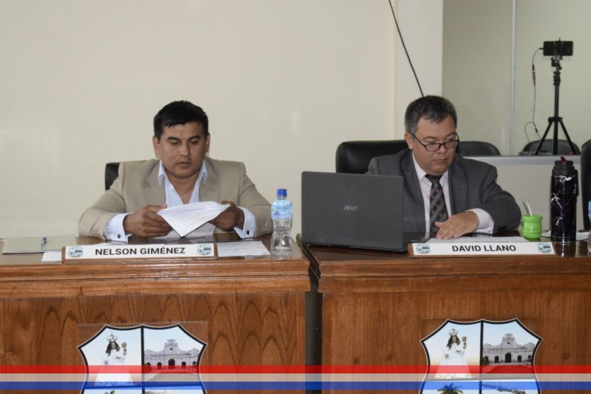 Foto 4 de SESION ORDINARIA DE LA JUNTA MUNICIPAL DE CAPIATA: Notas Recibidas, Notas Remitidas y Expedientes Dictaminados