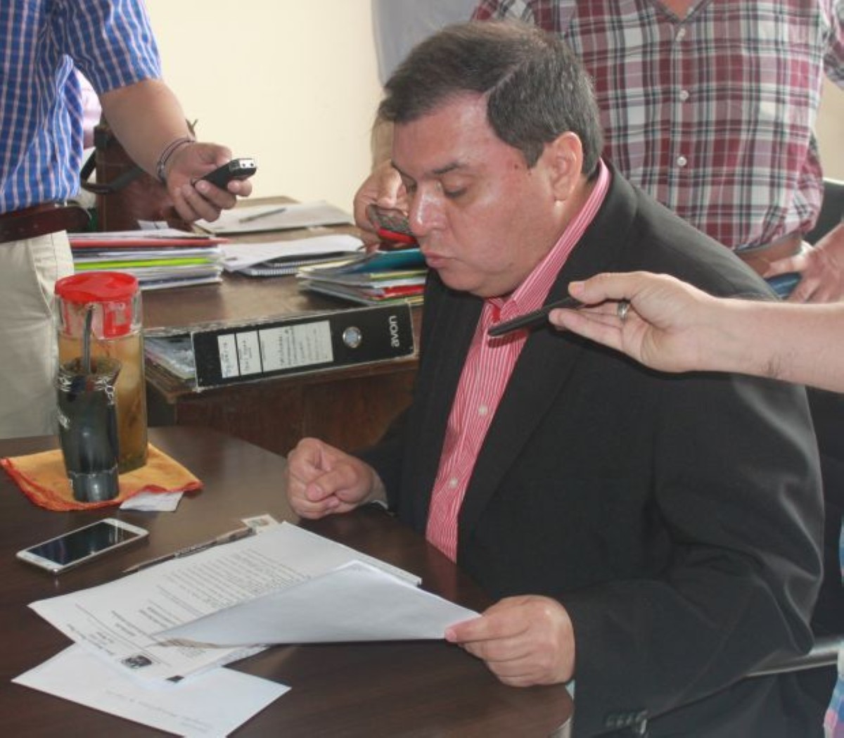 Foto 5 de SESION ORDINARIA DE LA JUNTA MUNICIPAL DE CAPIATA: Notas Recibidas y Expedientes