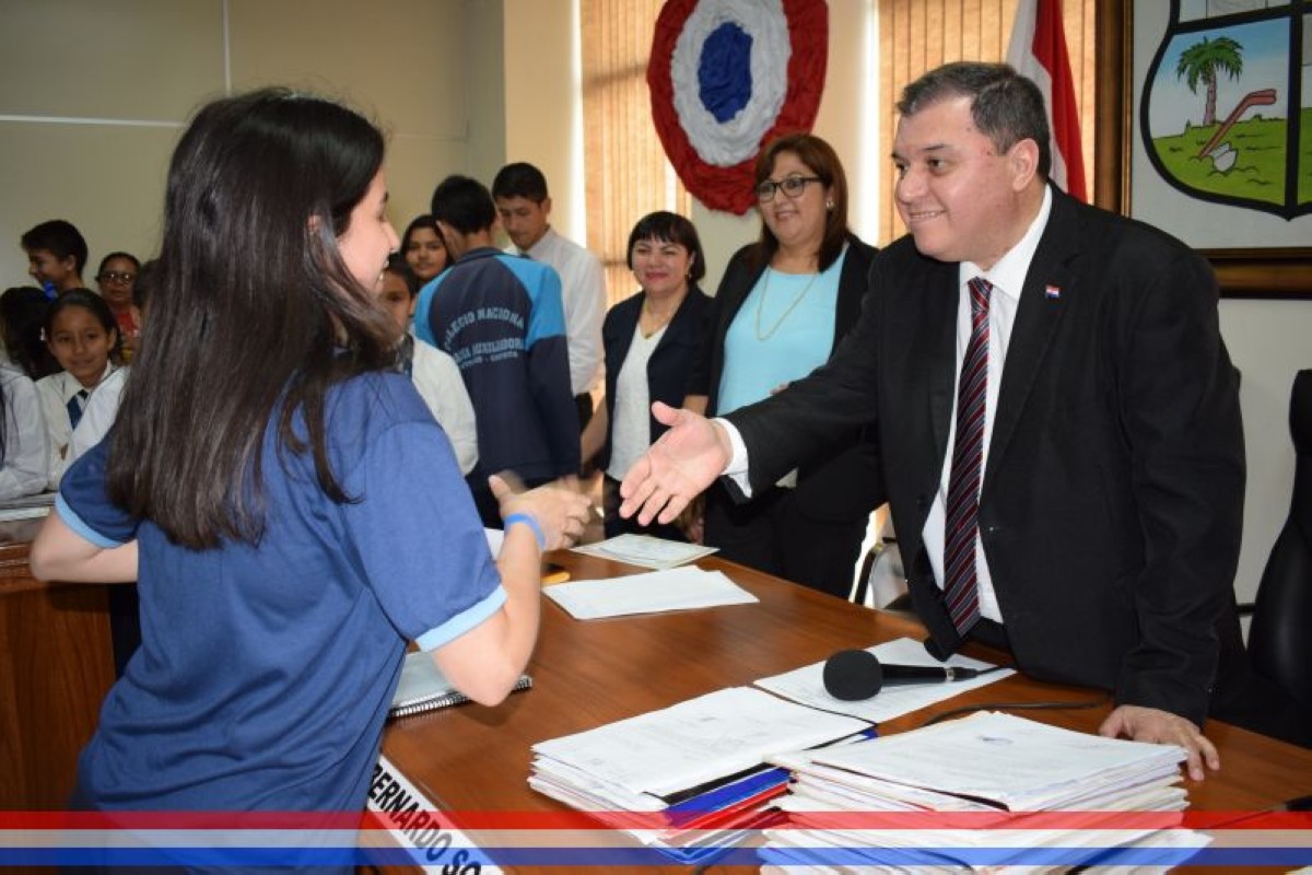 Foto 65 de Reconocimiento a la Esc. Bás. Nº 81 y Col. Nac. "Ma. Auxiliadora"