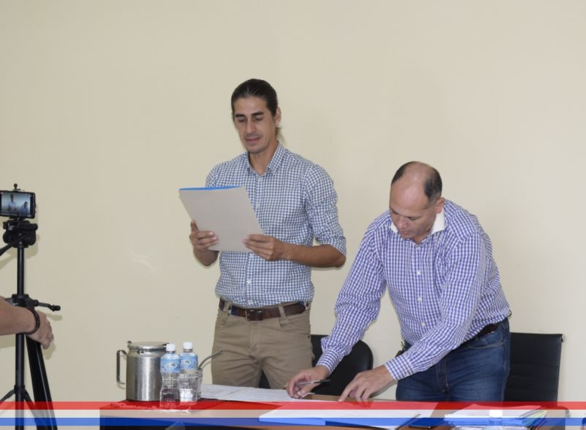 Foto 3 de SESION ORDINARIA DE LA JUNTA MUNICIPAL DE CAPIATA: Notas Recibidas, Nota Remitida y Expedientes Dictaminados