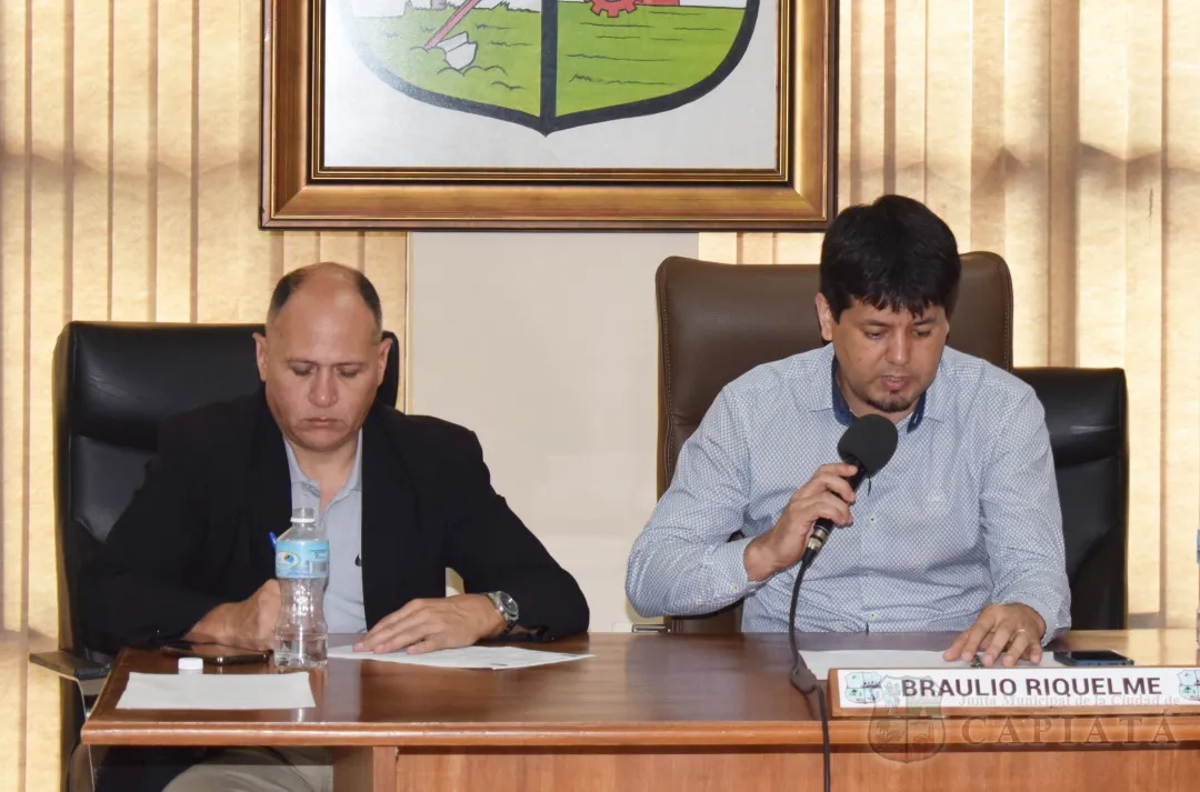 Foto 1 de Concejal Llano agradece al Gobernador de Central por la donación a favor de una familia de Aldana Cañada que quedó sin hogar debido a un incendio
