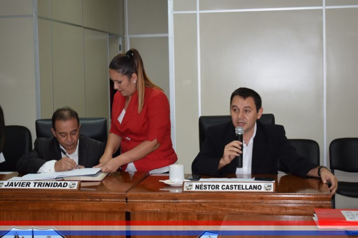 Foto 9 de SESION ORDINARIA DE LA JUNTA MUNICIPAL DE CAPIATA: Notas Recibidas y Expedientes Dictaminados