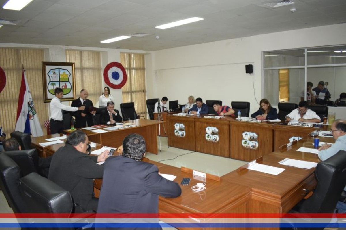 Foto 6 de Reconocimiento a la Sra. Epifanía Vda. de Montiel por la donación de un terreno para asiento de una plaza pública