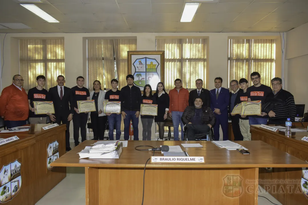 Foto 6 de Reconocimiento al Mérito a jóvenes capiateños que integran la Selección Paraguaya de Robótica