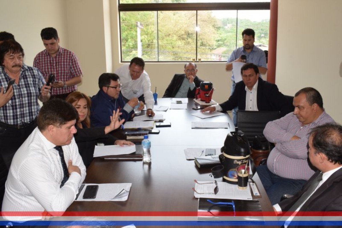 Foto 14 de SESION ORDINARIA DE LA JUNTA MUNICIPAL DE CAPIATA: Notas Recibidas y Expedientes Dictaminados