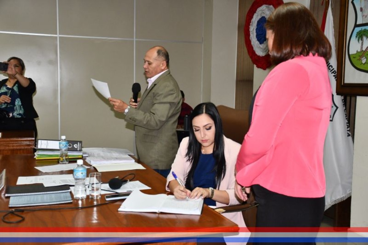Foto 9 de SESION ORDINARIA DE LA JUNTA MUNICIPAL DE CAPIATA: Notas Recibidas, Nota Remitida y Expedientes Dictaminados