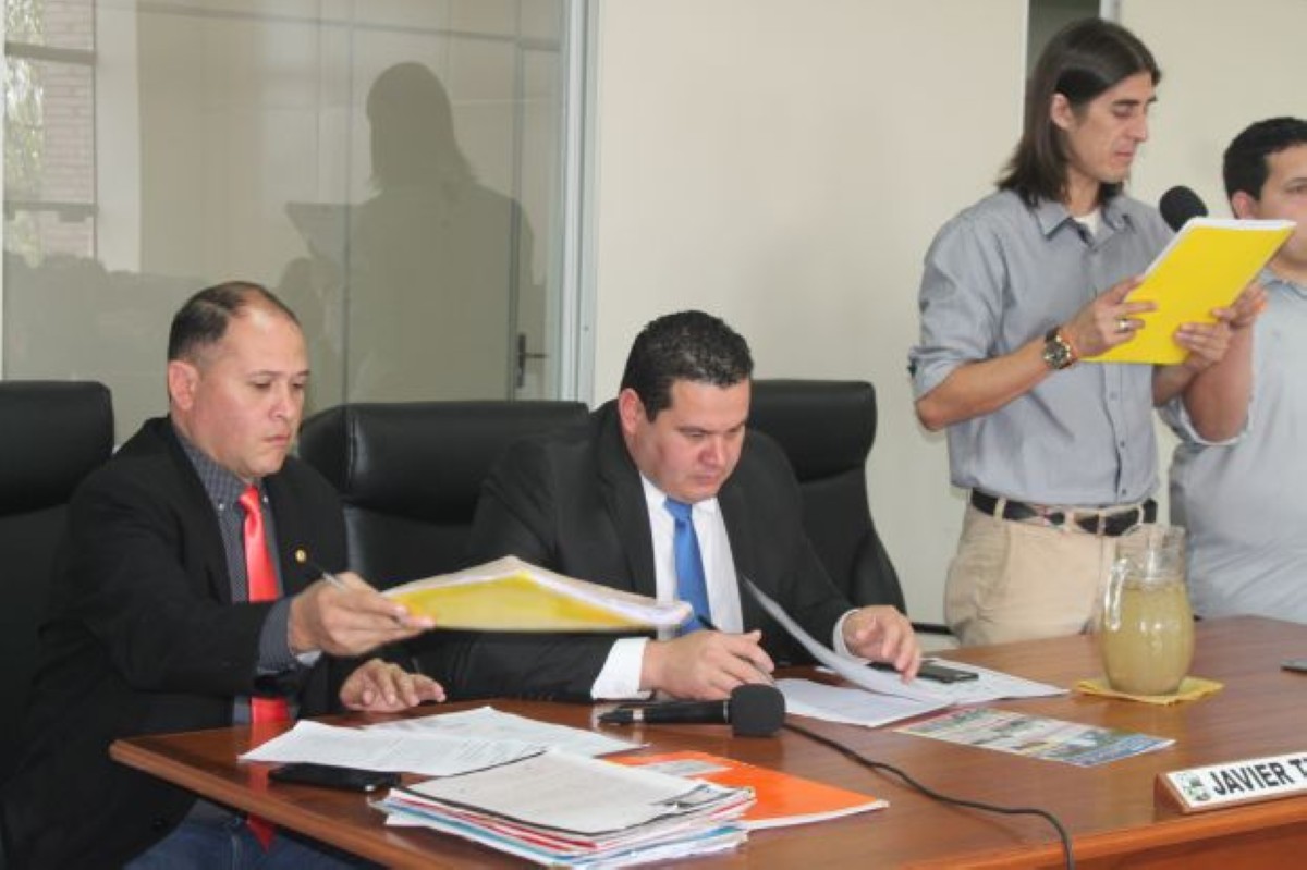 Foto 2 de SESION ORDINARIA DE LA JUNTA MUNICIPAL DE CAPIATA: Expedientes Dictaminados