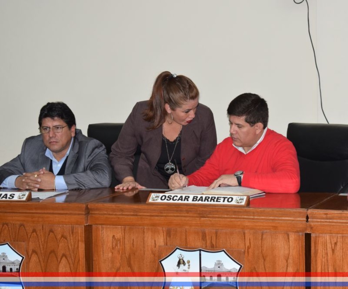 Foto 9 de SESION ORDINARIA DE LA JUNTA MUNICIPAL DE CAPIATA: Notas Recibidas, Nota Remitida y Expedientes Dictaminados