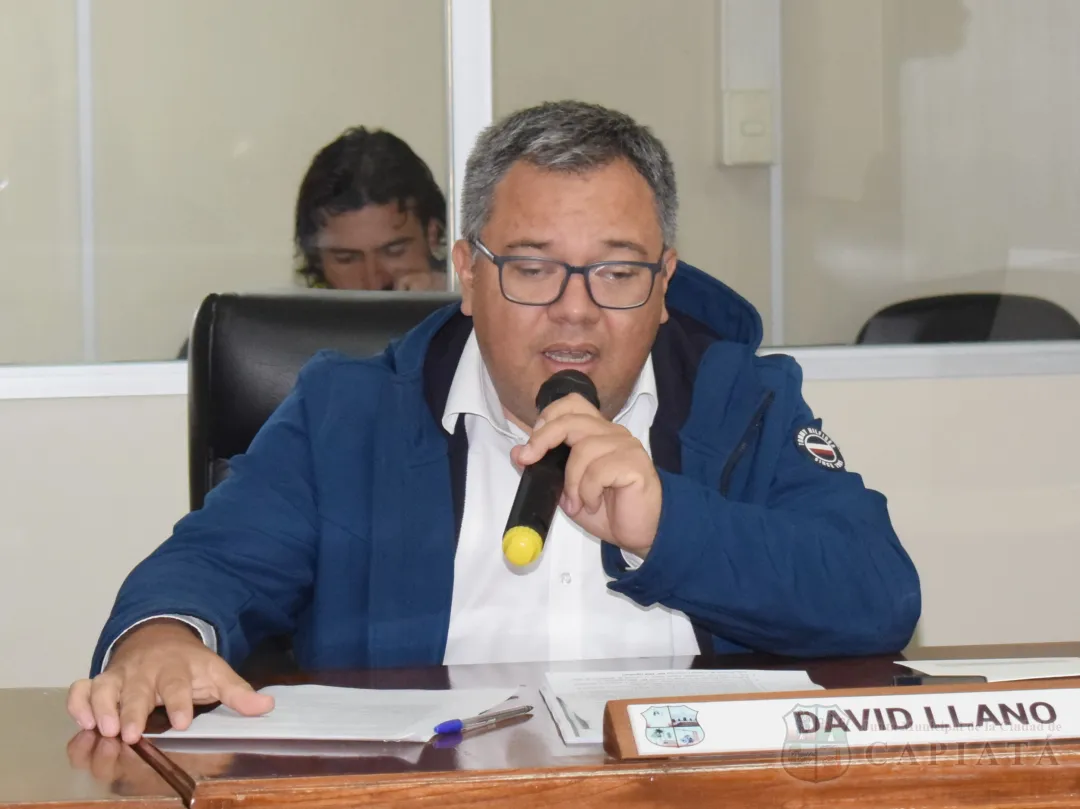 Foto 8 de SESION ORDINARIA DE LA JUNTA MUNICIPAL DE CAPIATA: Notas Recibidas y Expedientes Dictaminados