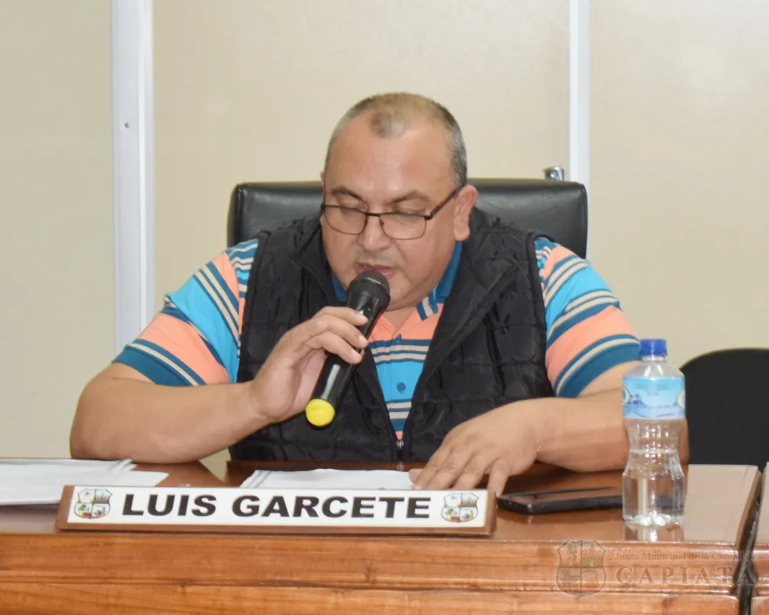 Foto 5 de SESION ORDINARIA DE LA JUNTA MUNICIPAL DE CAPIATA: Notas Recibidas y Expedientes Dictaminados