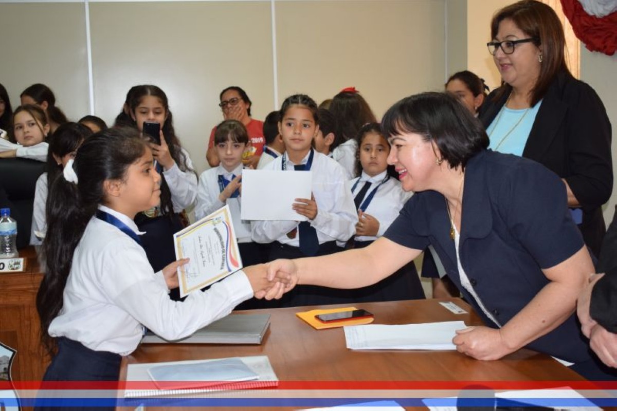 Foto 54 de Reconocimiento a la Esc. Bás. Nº 81 y Col. Nac. "Ma. Auxiliadora"