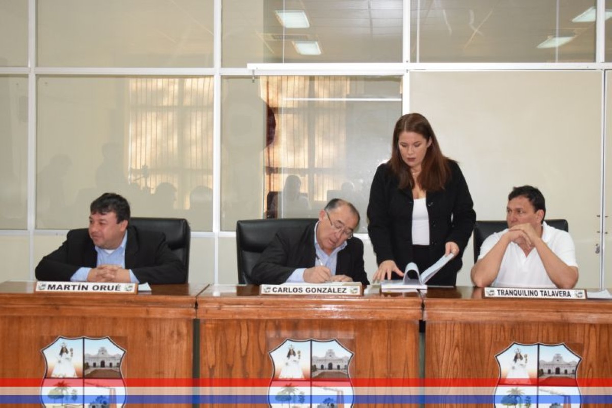 Foto 12 de SESION EXTRAORDINARIA DE LA JUNTA MUNICIPAL DE CAPIATA: Notas Recibidas, Nota Remitida y Expedientes Dictaminados