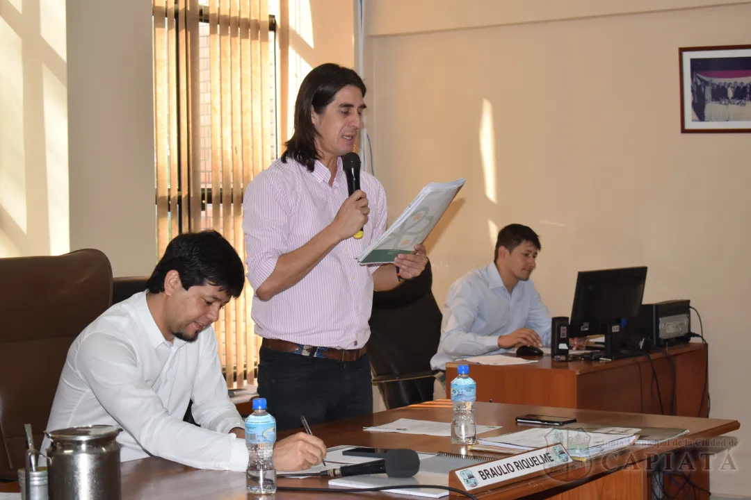 Foto 11 de SESION ORDINARIA DE LA JUNTA MUNICIPAL DE CAPIATA: Notas Recibidas y Expedientes Dictaminados