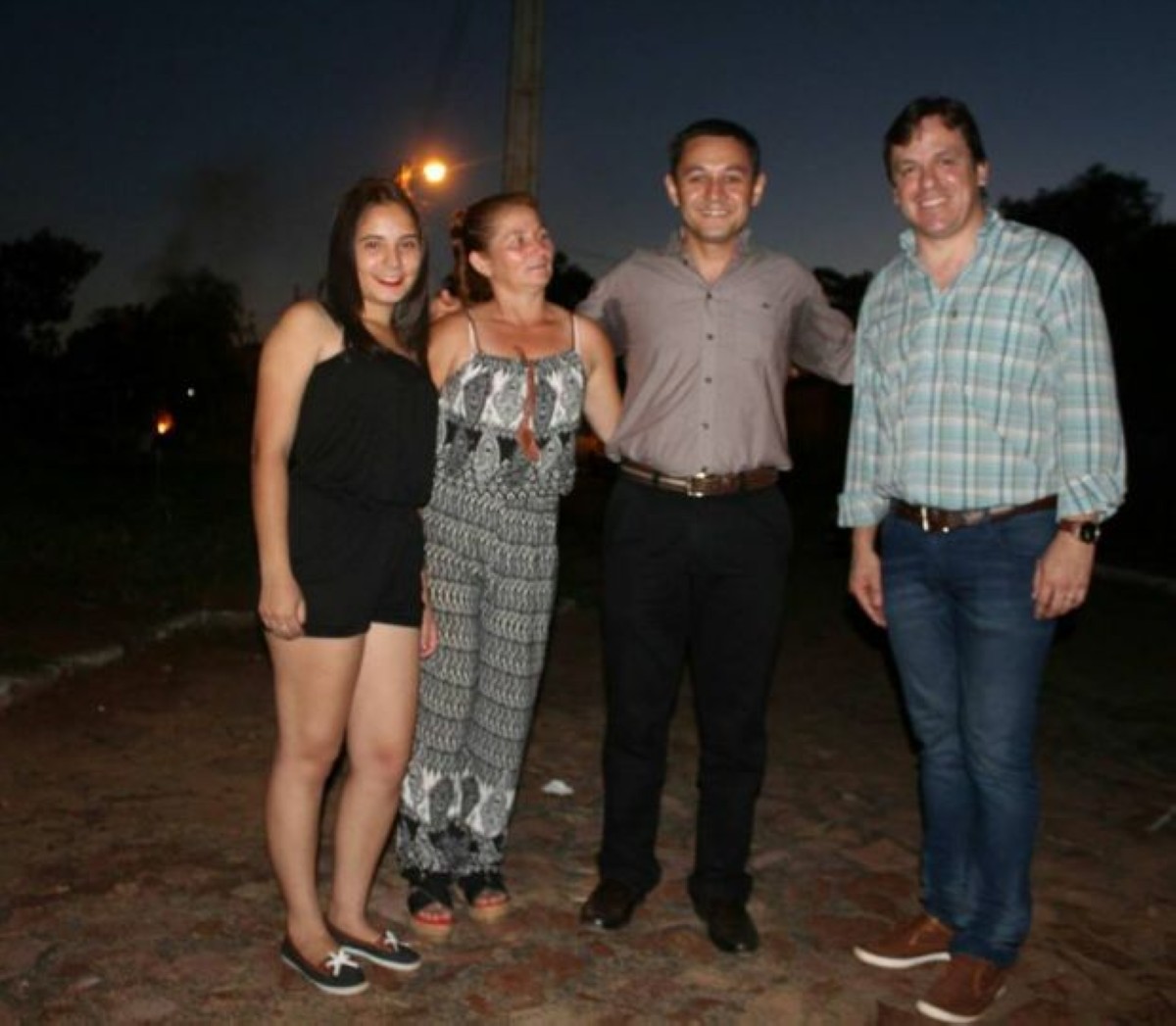 Foto 14 de Inauguración de empedrados en la compañía Ybyraró
