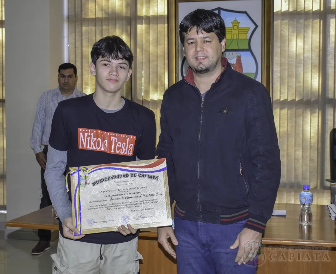 Foto 33 de Reconocimiento al Mérito a jóvenes capiateños que integran la Selección Paraguaya de Robótica