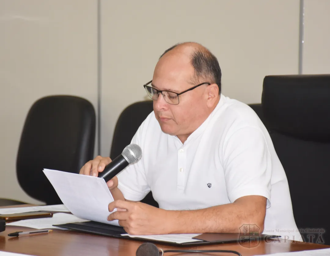 Foto 15 de SESION ORDINARIA DE LA JUNTA MUNICIPAL DE CAPIATA: Notas Recibidas y Expedientes Dictaminados
