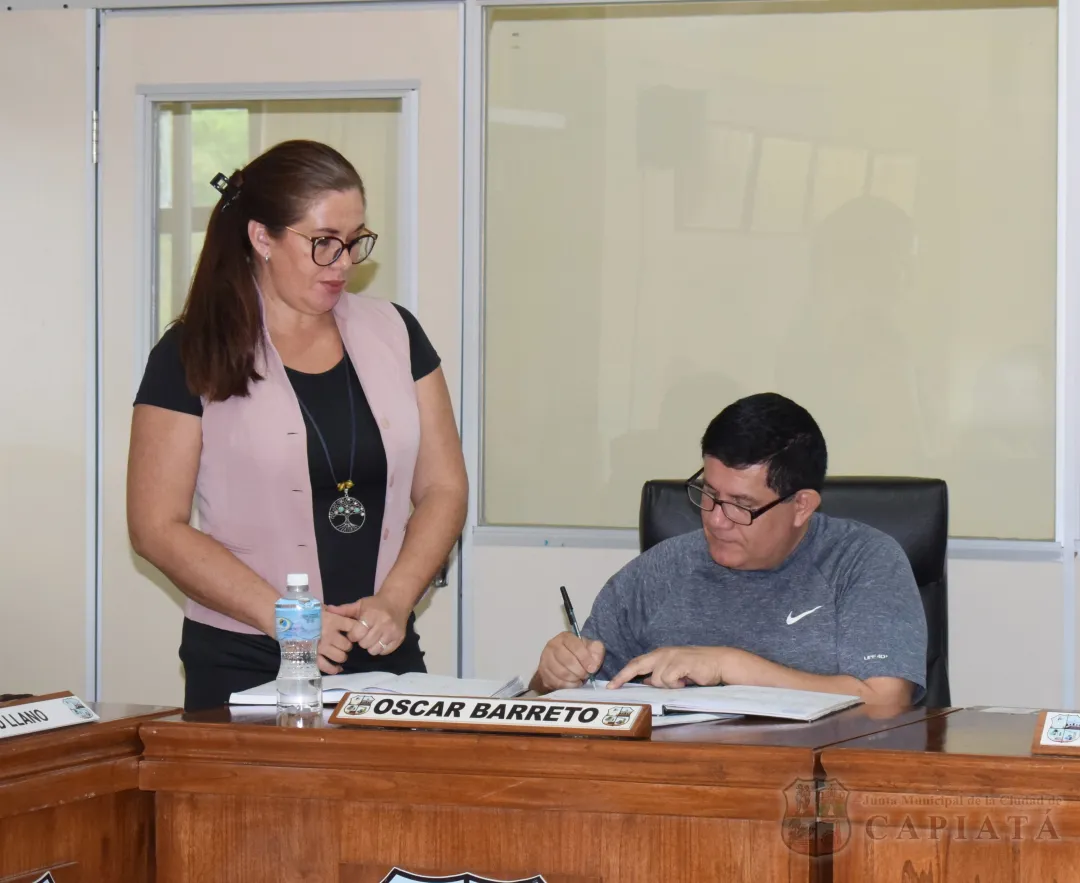 Foto 14 de SESION ORDINARIA DE LA JUNTA MUNICIPAL DE CAPIATA: Notas Recibidas y Expedientes Dictaminados