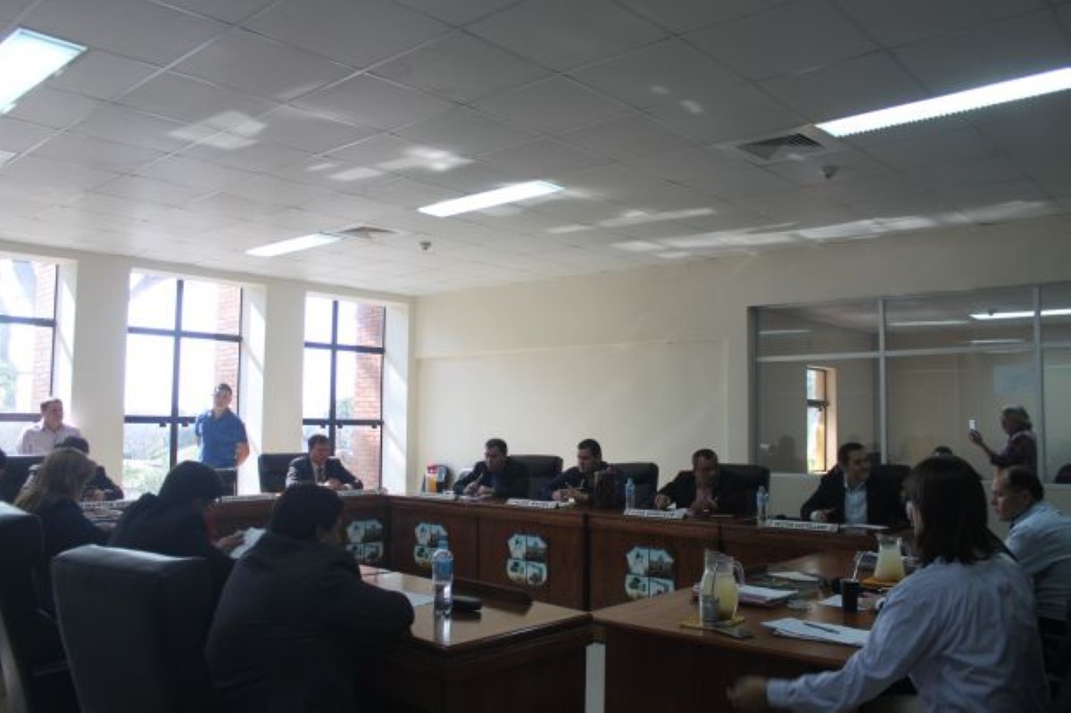 Foto 1 de Revocan Resolución “Por la cual se homologa y se autoriza la escrituración definitiva de un inmueble”