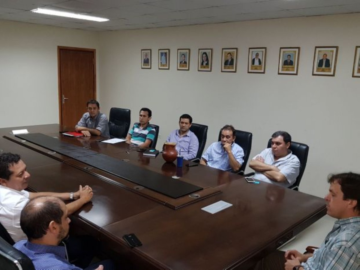 Foto 2 de Estudian la factibilidad de la emisión de bonos para el financiamiento de obras el próximo año